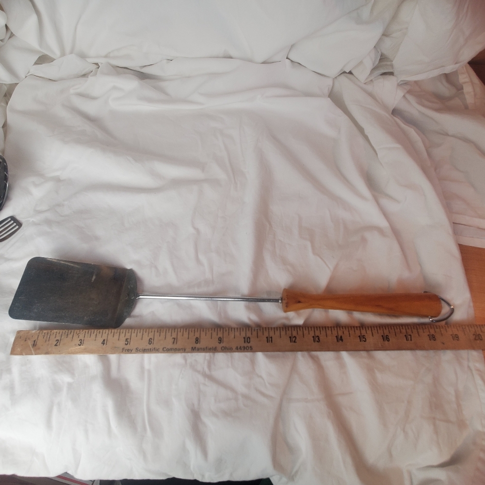 Vintage Androck Wood Handled Spatula. Long Grill Flipper 19". Made In USA - Picture 9 of 9